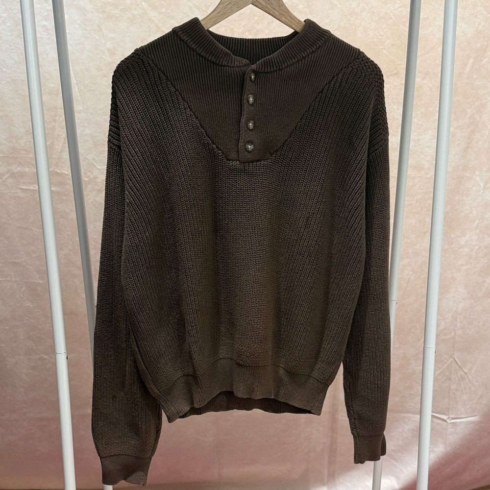 Cabela's Brown Crewneck Sweater